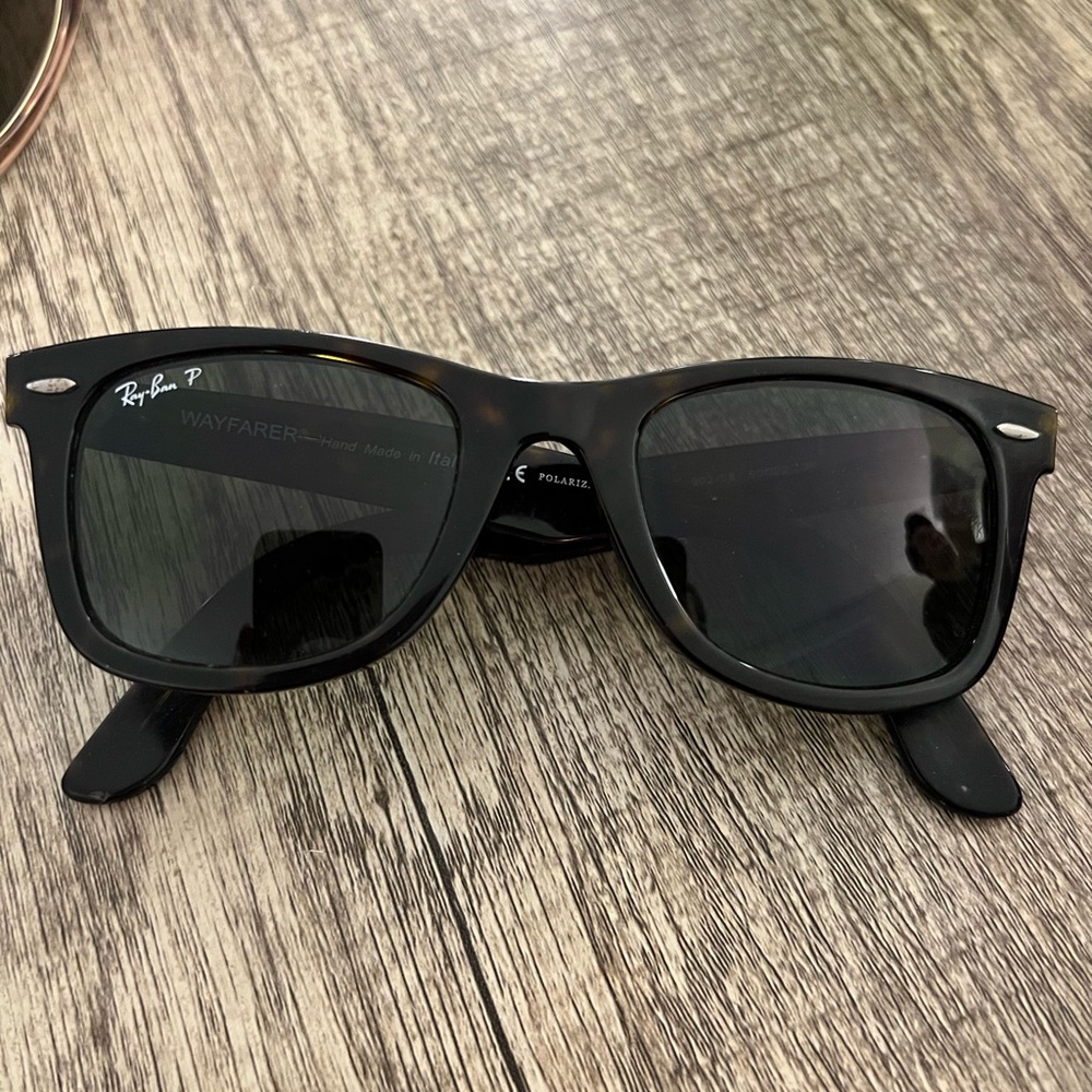 Rayban wayfarer dark tortoise